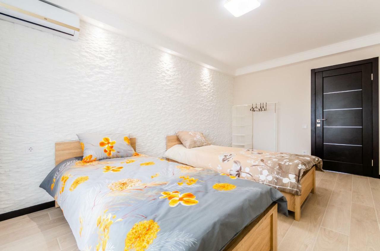 Artal On Obolonsky Avenue 16a Apartament